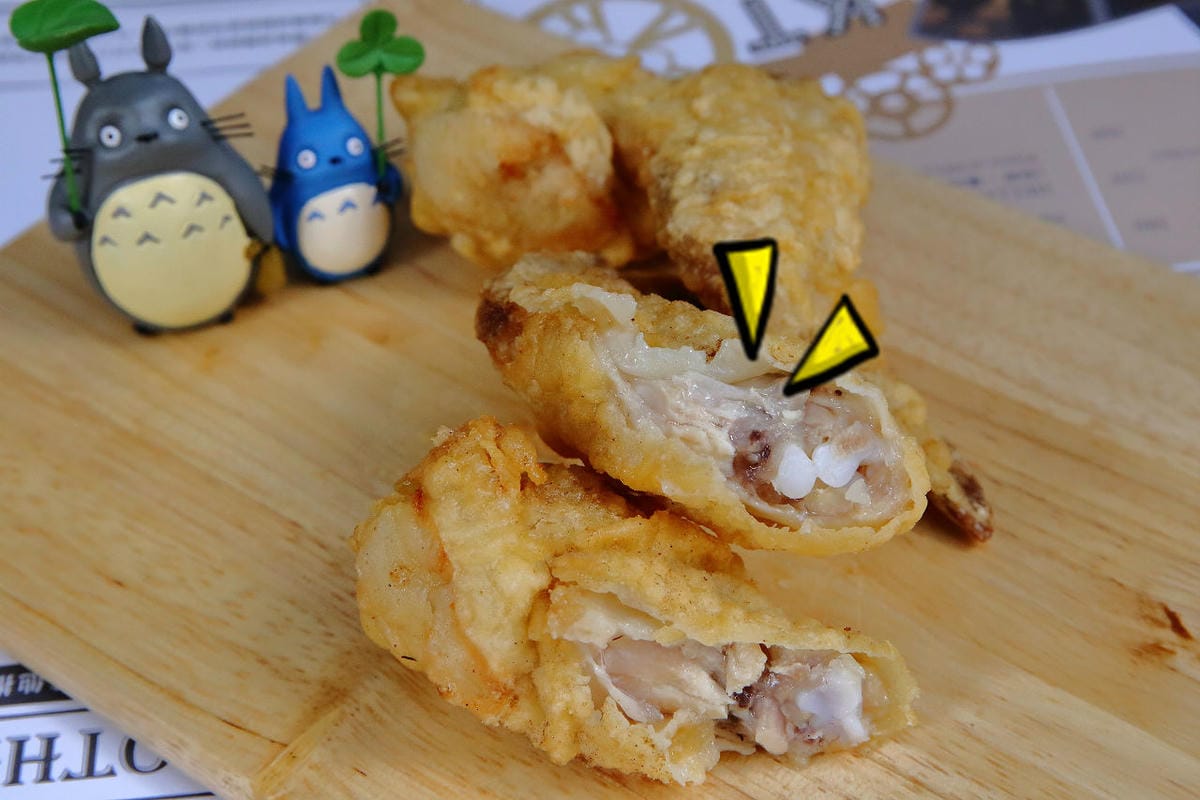 【食。八德】八德湯翅～在地人帶路，噴汁爆漿湯翅！下午時間排隊人潮湧現…薄脆外皮、肉鮮嫩多汁，一個不夠吃？再來一個！(已歇業)