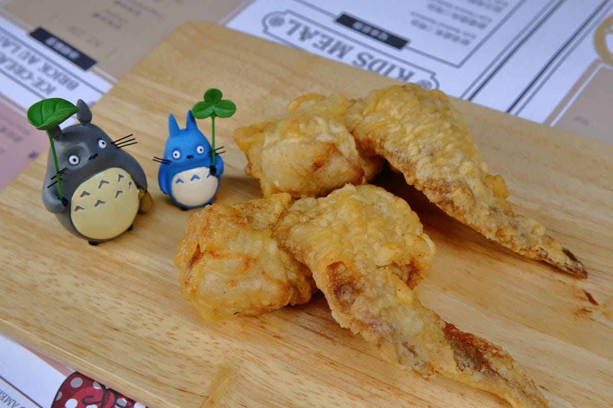 【食。八德】八德湯翅～在地人帶路，噴汁爆漿湯翅！下午時間排隊人潮湧現…薄脆外皮、肉鮮嫩多汁，一個不夠吃？再來一個！(已歇業)