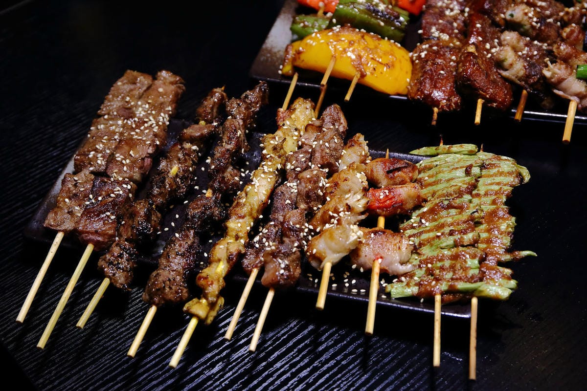 【食。中壢】考烤靠串燒吧～中原商圈新開幕。小資族和學生最愛超平價串燒，獨創口味，高CP銅板美食！(已歇業)