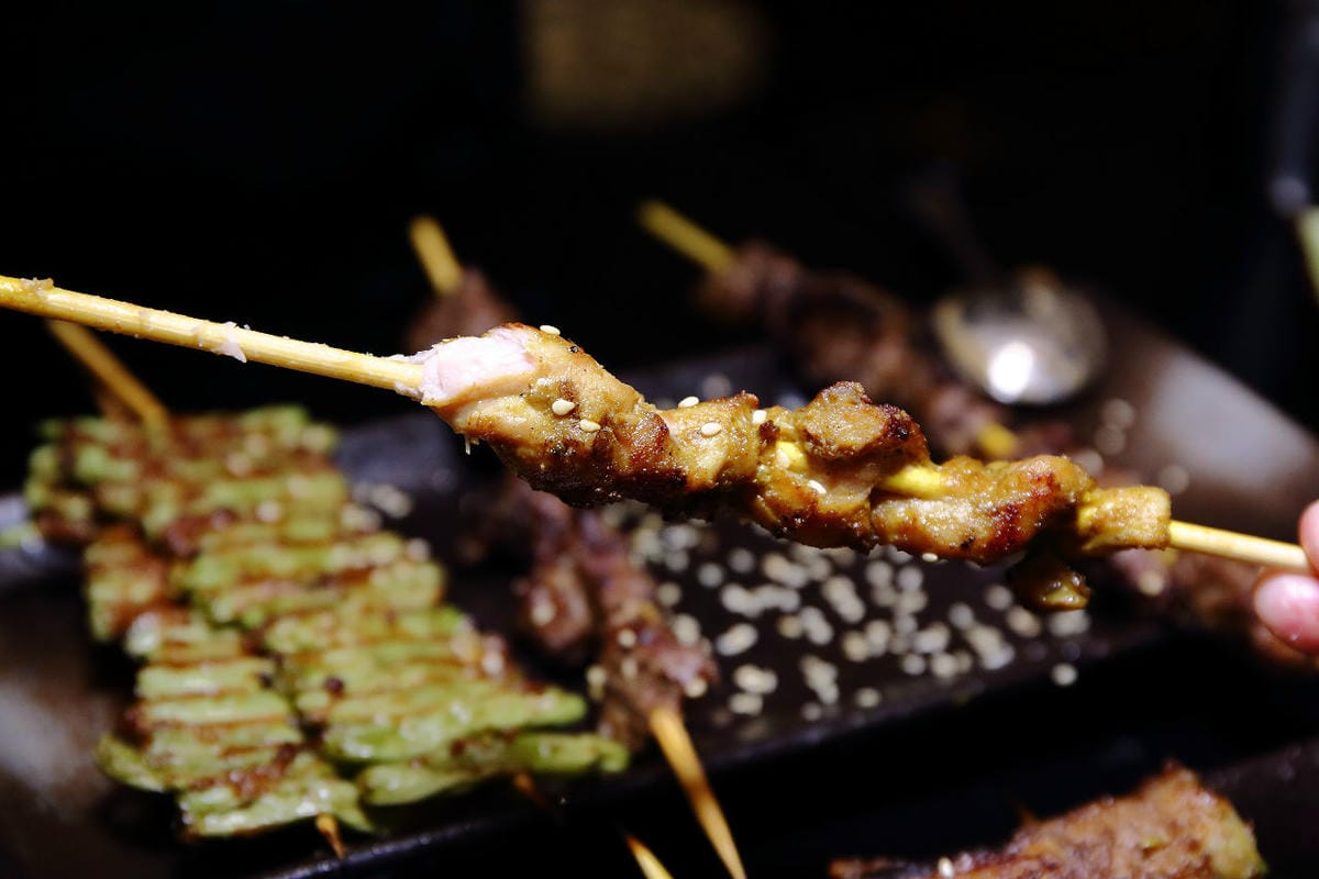 【食。中壢】考烤靠串燒吧～中原商圈新開幕。小資族和學生最愛超平價串燒，獨創口味，高CP銅板美食！(已歇業)