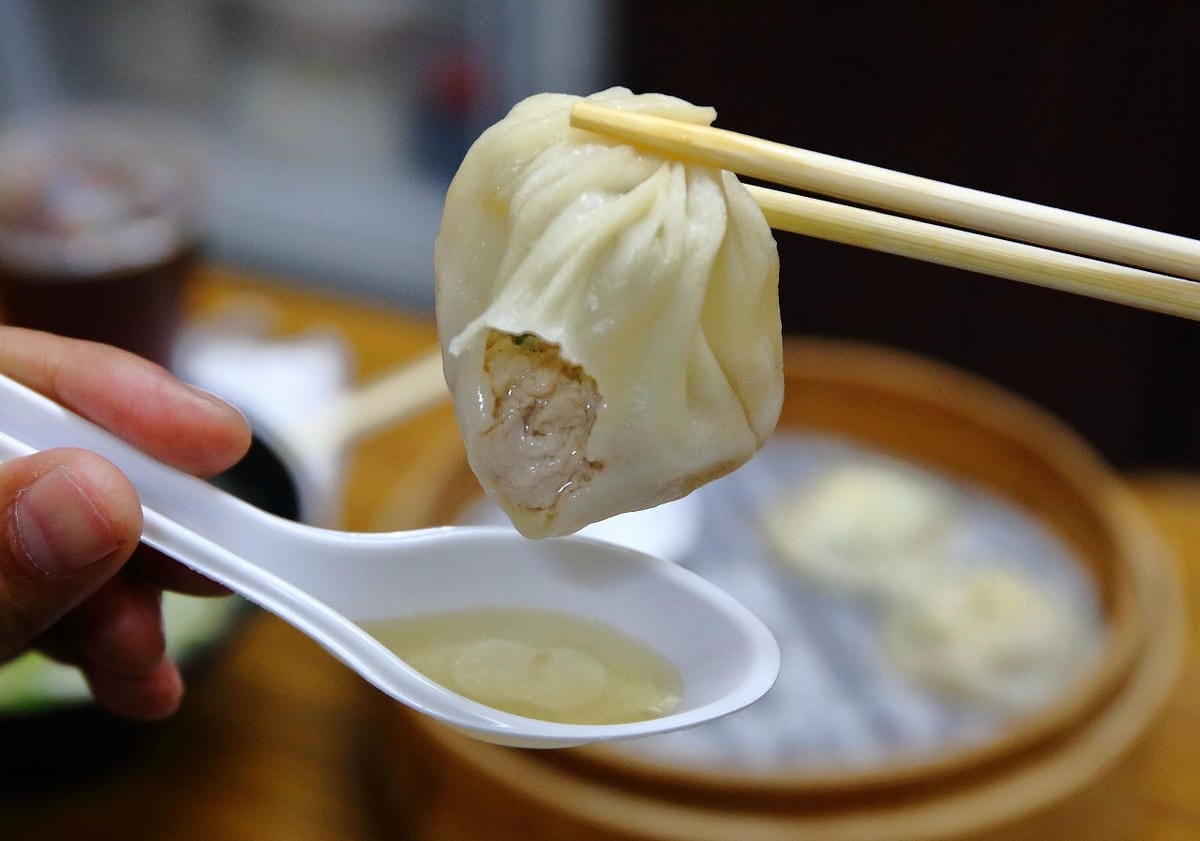 【食。八德】香納多鮮肉湯包～平民版鼎泰豐！八德超人氣爆”湯”小籠包，果然名不虛傳，必嚐美食！