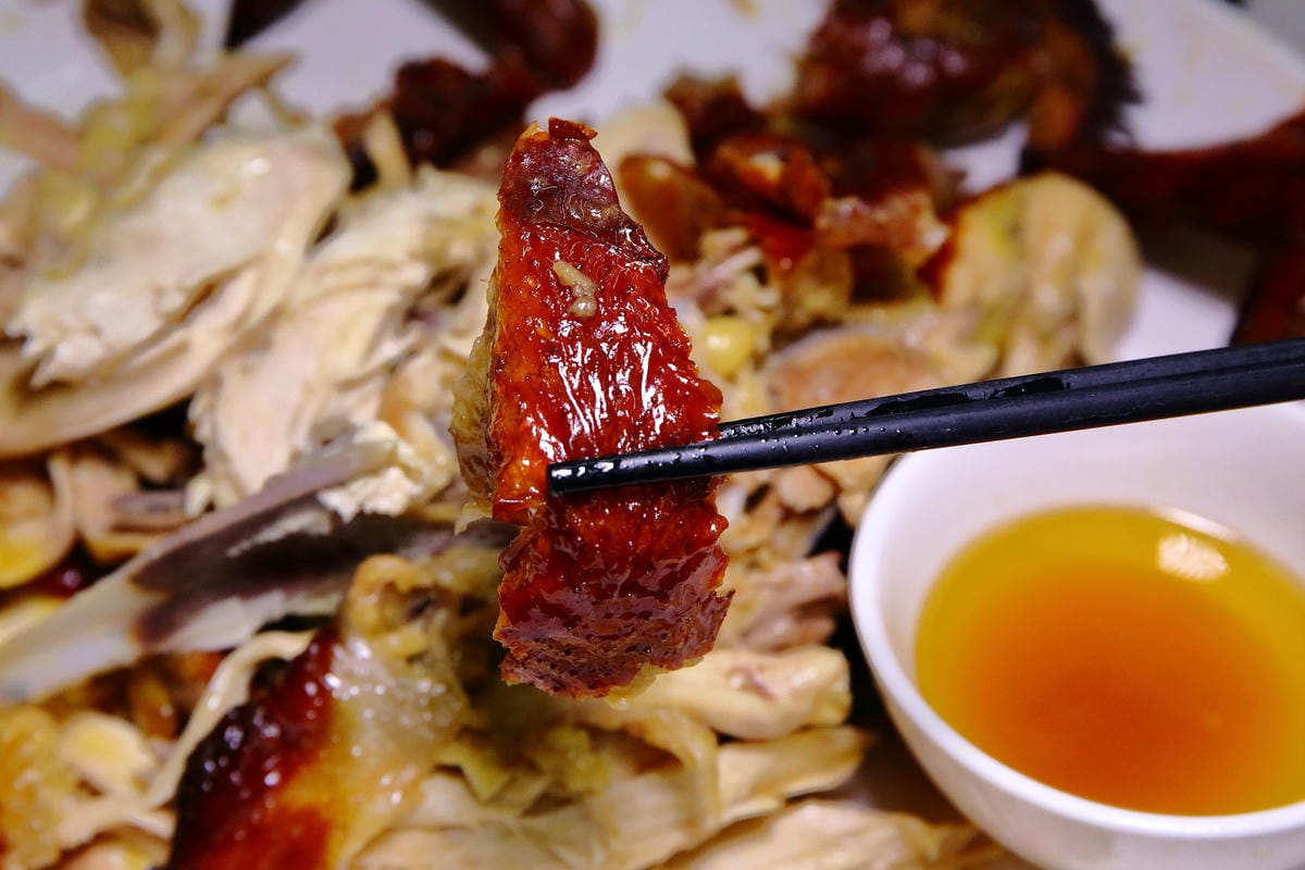 【食。桃園】甕霸王甕仔雞～都市裡驚見會噴汁的甕仔雞！正港放山雞古早味再現！招牌熱炒，道道都是特色！(已歇業)