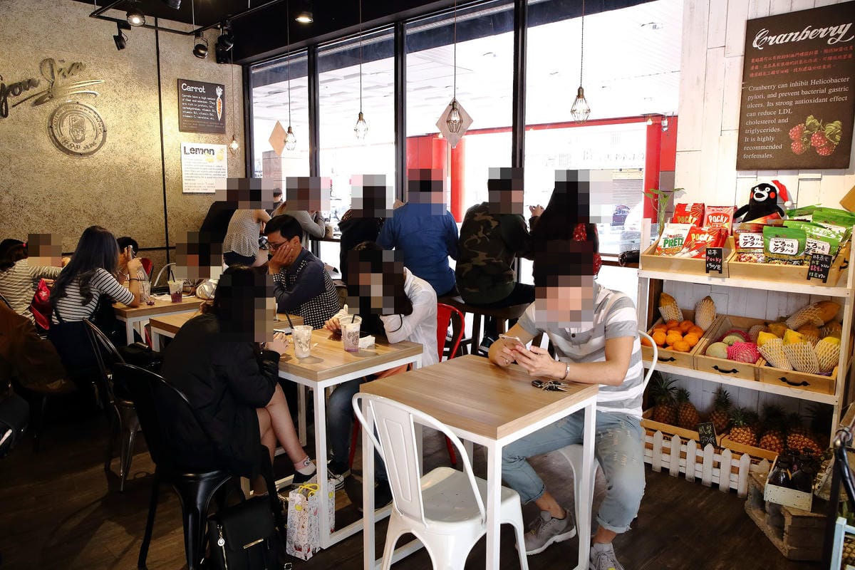 【食。中壢】果家GOU JIA Fruit & Juice～IG超人氣打卡新熱點！粉系少女控別錯過！趁草莓季真正結束前，喝一杯可愛粉嫩的健康果昔，初戀般的酸甜滋味！(已歇業)