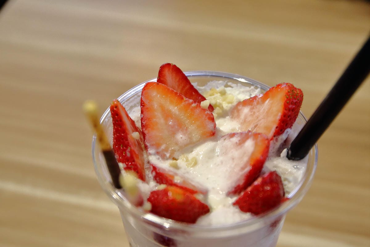 【食。中壢】果家GOU JIA Fruit & Juice～IG超人氣打卡新熱點！粉系少女控別錯過！趁草莓季真正結束前，喝一杯可愛粉嫩的健康果昔，初戀般的酸甜滋味！(已歇業)