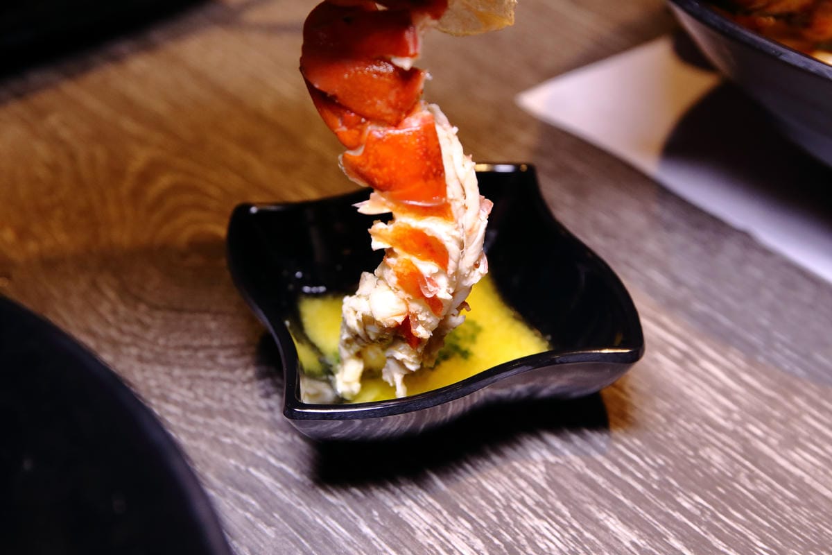 【食。中壢】釜山拉麵～地表最強無敵拉麵！霸氣龍蝦拉麵，94狂！傳說中比臉還大的豬肋排拉麵，每日限量沒吃到你會後悔…(已歇業)