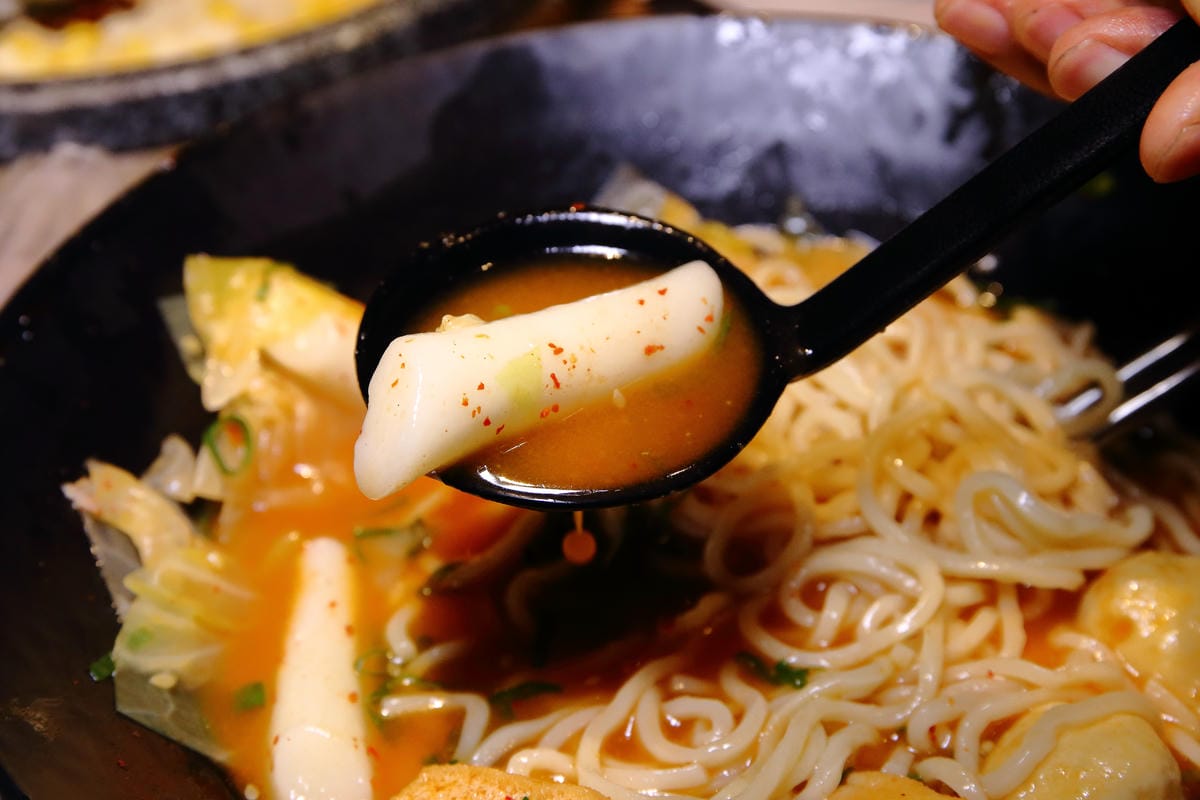 【食。中壢】釜山拉麵～地表最強無敵拉麵！霸氣龍蝦拉麵，94狂！傳說中比臉還大的豬肋排拉麵，每日限量沒吃到你會後悔…(已歇業)