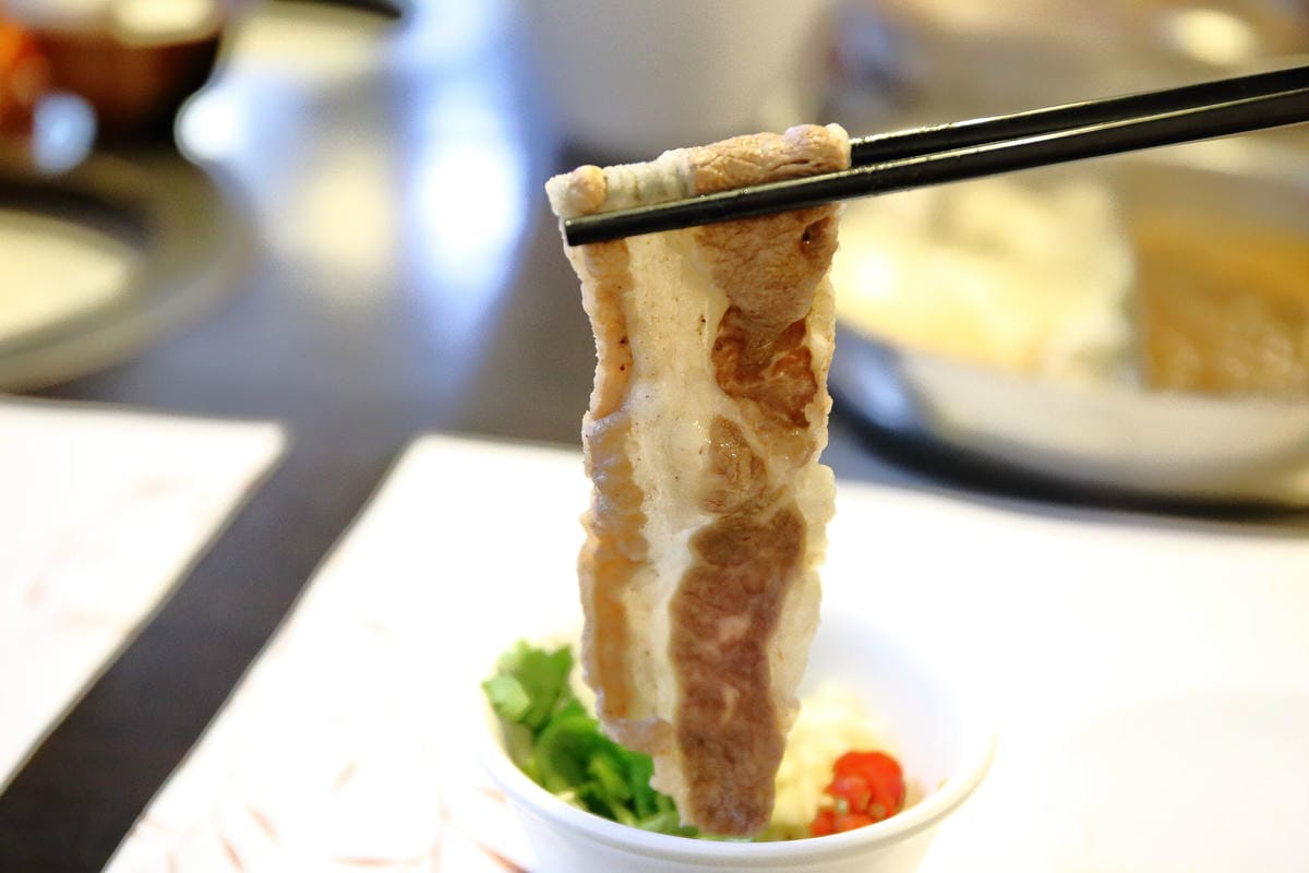 【食。台北】柳村一品鍋～信義區火鍋。想吃鍋不用揪人，單身也能開心吃，一個人隨時都可以品嚐到美味的鴛鴦鍋！