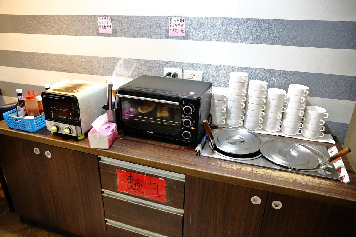 【食。永和】小貴族牛排館～平價卻不同凡響，雙拼三百有找讓你一次滿足，肉食族果腹的好選擇！