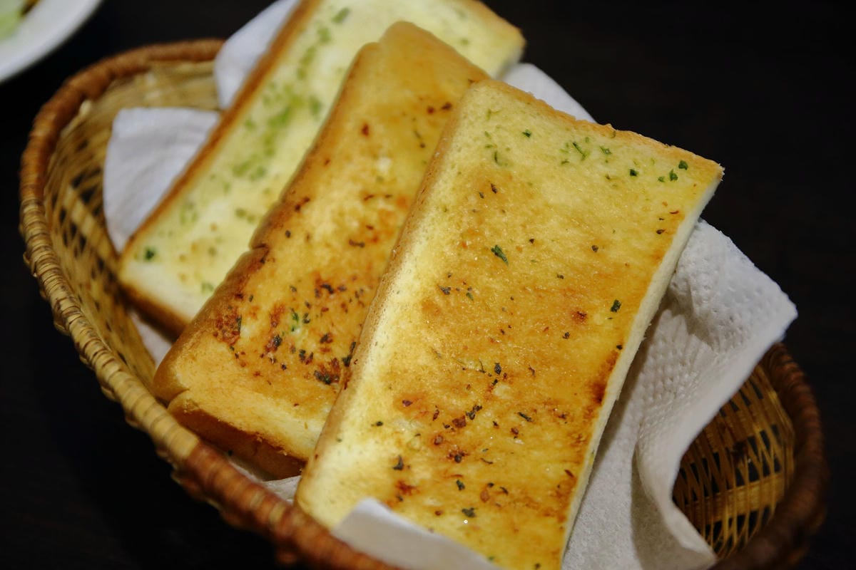 【食。永和】小貴族牛排館～平價卻不同凡響，雙拼三百有找讓你一次滿足，肉食族果腹的好選擇！