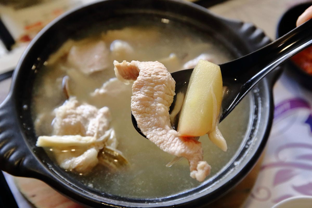 【食。林口】茶自點林口長庚～復古時尚休閒複合式餐廳，盪鞦韆、人氣料理，喝茶聊天好地方！