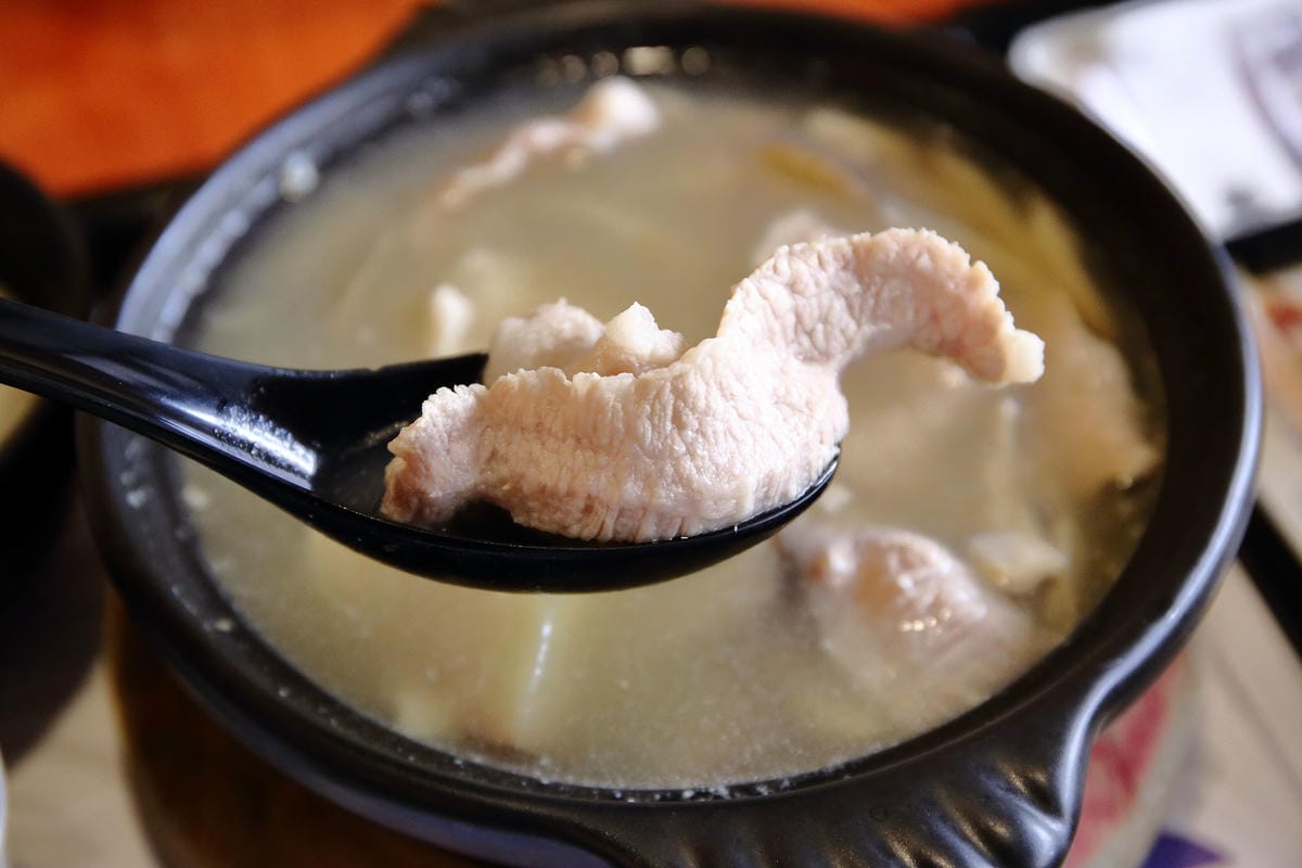 【食。林口】茶自點林口長庚～復古時尚休閒複合式餐廳，盪鞦韆、人氣料理，喝茶聊天好地方！