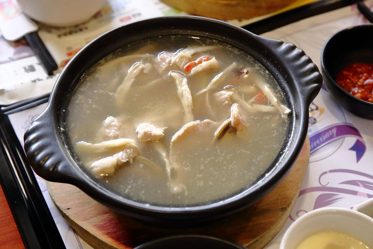 【食。林口】茶自點林口長庚～復古時尚休閒複合式餐廳，盪鞦韆、人氣料理，喝茶聊天好地方！