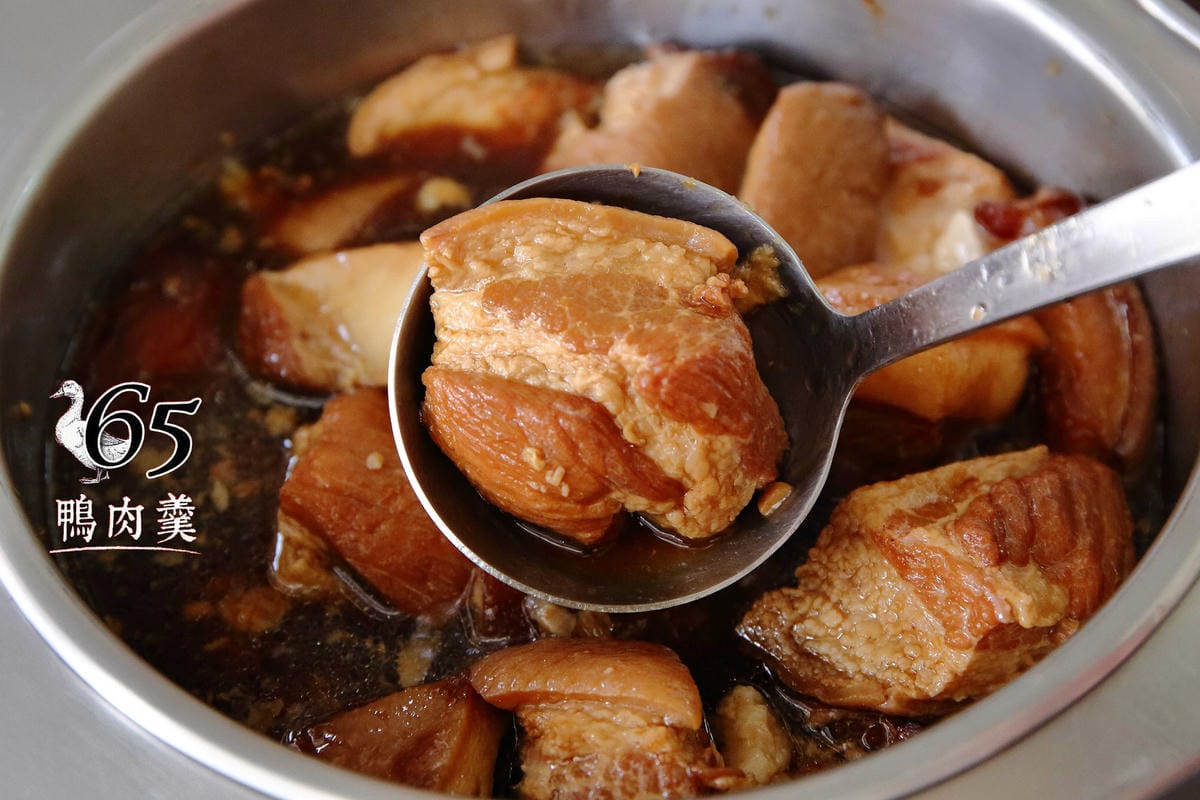 【食。大園】65 鴨肉羹～在地推薦老店美食，鴨肉真的很厲害，肉超嫩還帶皮，銅板價份量足CP超高，肯定不能錯過這一味！