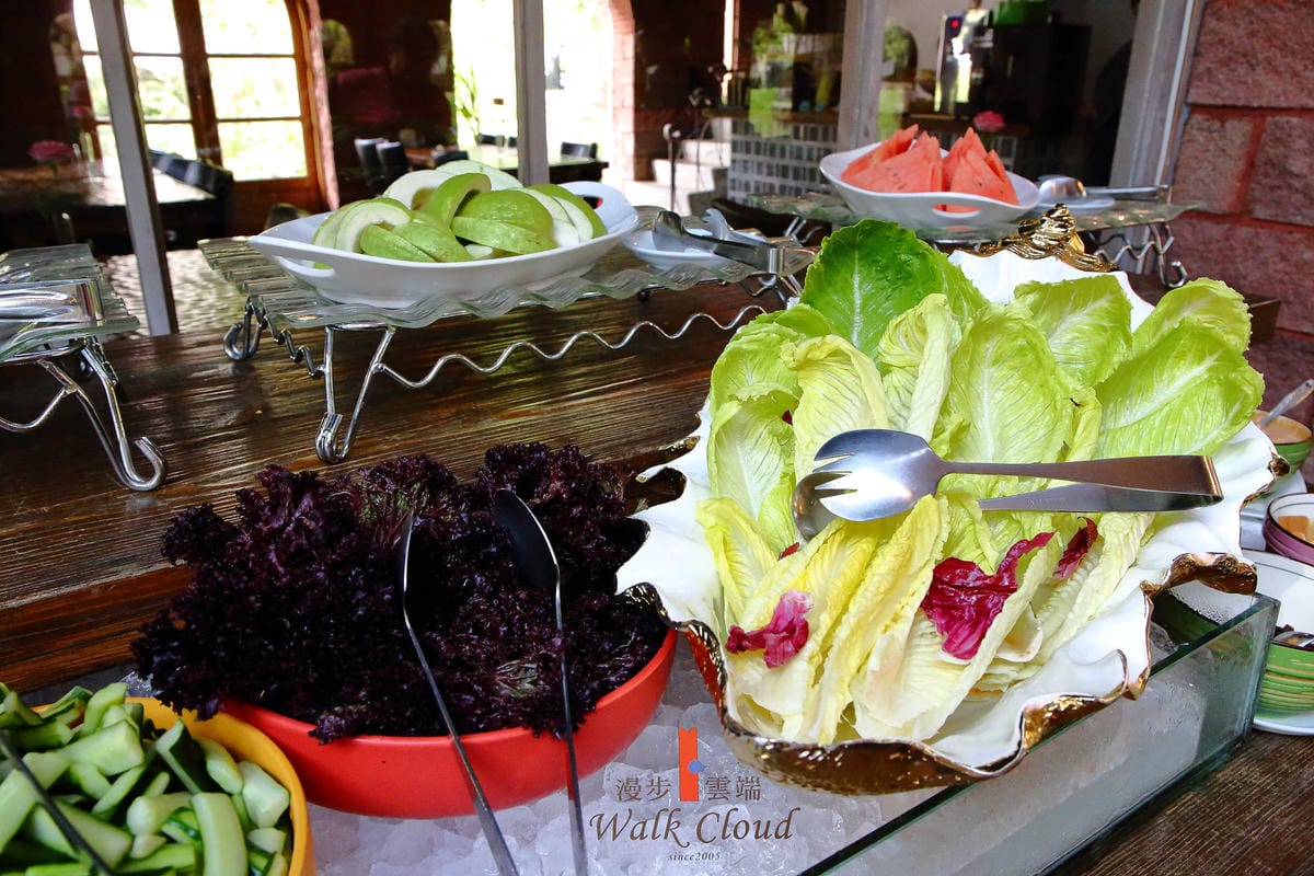 【食+遊。苗栗】漫步雲端森林廚房～三義景觀餐廳。森林X城堡浪漫秘境！『季節限定』與螢火蟲滿天共舞！（寵物友善餐廳）　