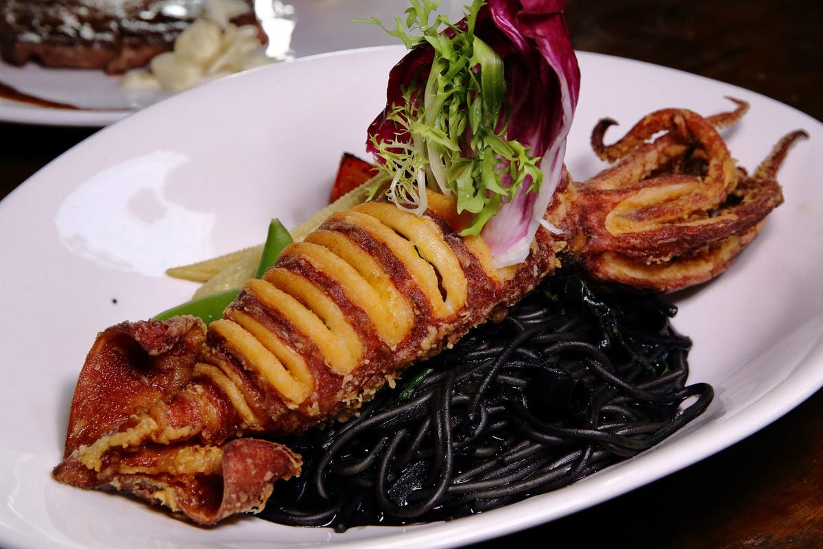 【食+遊。苗栗】漫步雲端森林廚房～三義景觀餐廳。森林X城堡浪漫秘境！『季節限定』與螢火蟲滿天共舞！（寵物友善餐廳）　