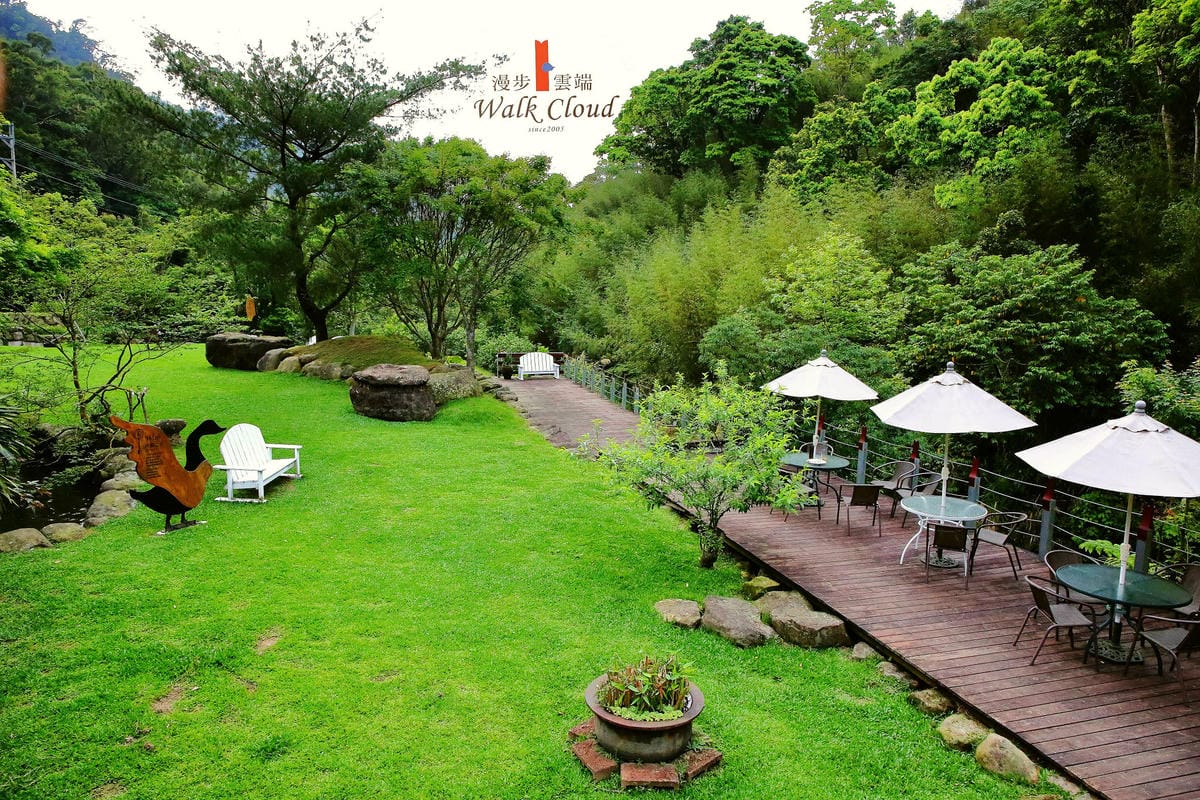 【食+遊。苗栗】漫步雲端森林廚房～三義景觀餐廳。森林X城堡浪漫秘境！『季節限定』與螢火蟲滿天共舞！（寵物友善餐廳）　