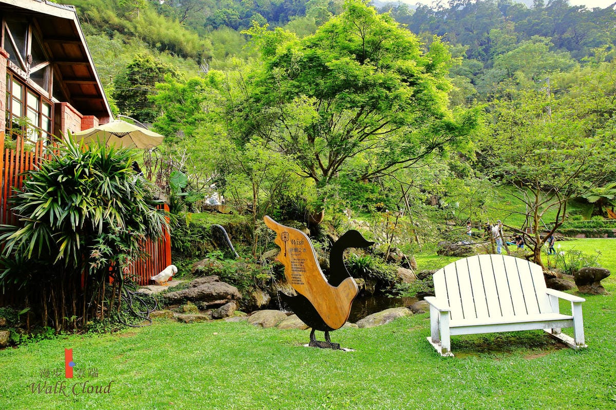 【食+遊。苗栗】漫步雲端森林廚房～三義景觀餐廳。森林X城堡浪漫秘境！『季節限定』與螢火蟲滿天共舞！（寵物友善餐廳）　