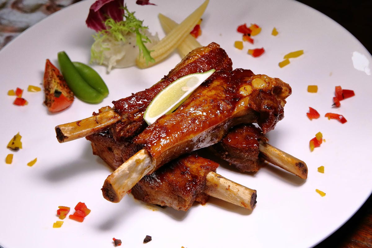 【食+遊。苗栗】漫步雲端森林廚房～三義景觀餐廳。森林X城堡浪漫秘境！『季節限定』與螢火蟲滿天共舞！（寵物友善餐廳）　