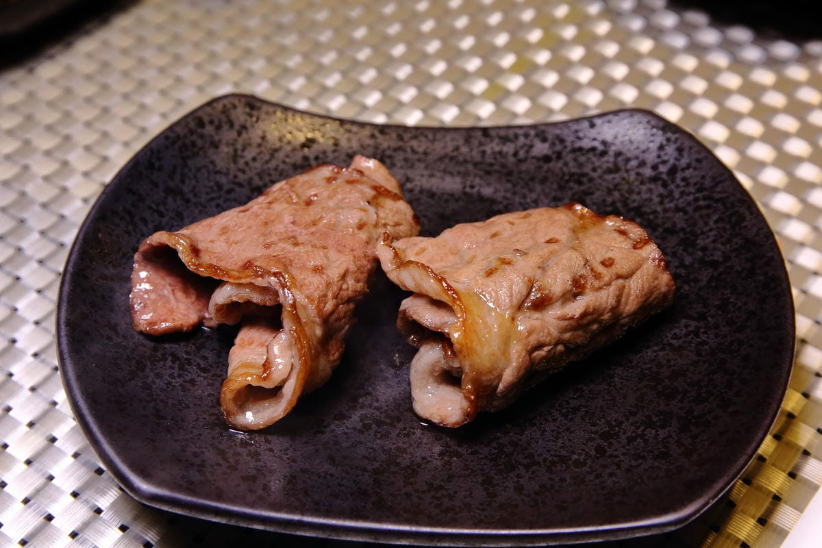 【食。內湖】帝一 帝王蟹海鮮/黑毛牛/伊比利豬 頂級燒烤吃到飽～烤肉也能很享受！頂級食材”小鮮肉”幫你烤！