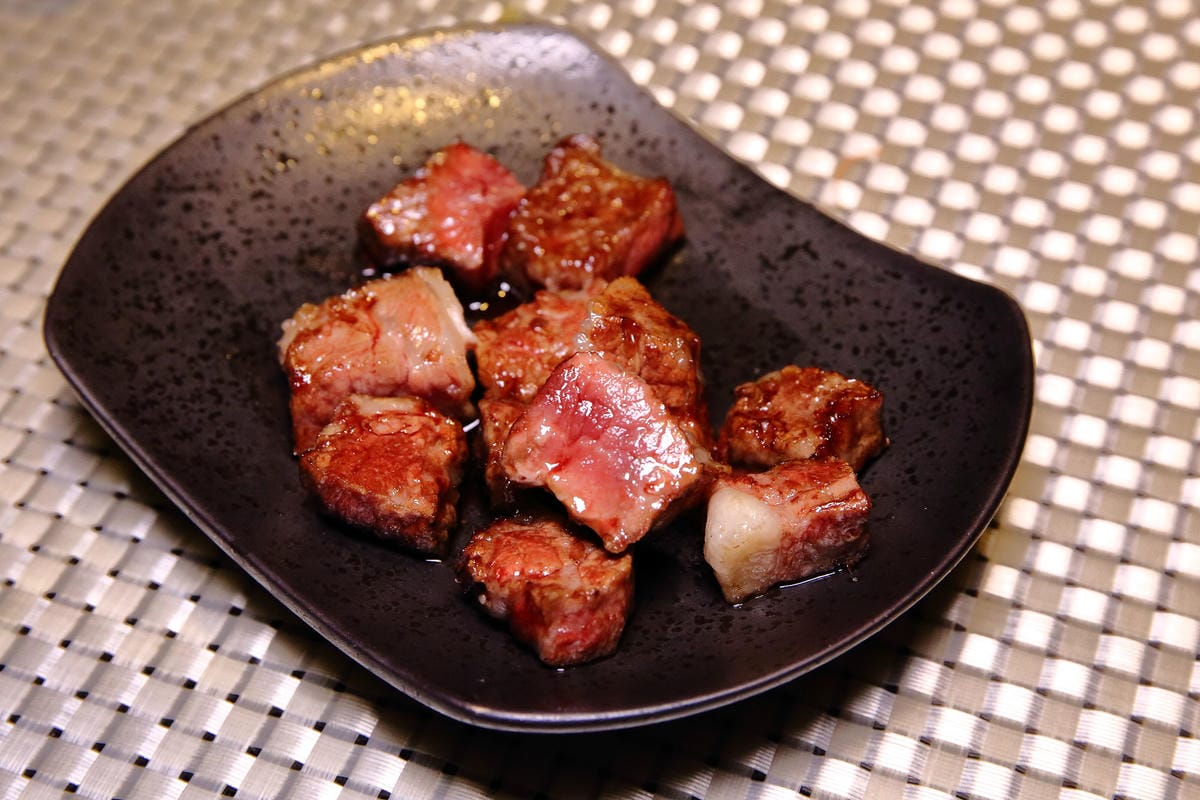 【食。內湖】帝一 帝王蟹海鮮/黑毛牛/伊比利豬 頂級燒烤吃到飽～烤肉也能很享受！頂級食材”小鮮肉”幫你烤！