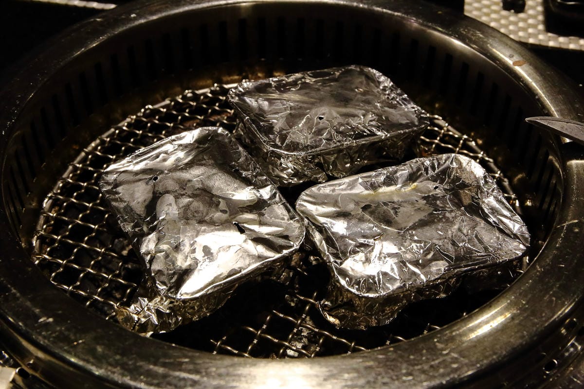 【食。內湖】帝一 帝王蟹海鮮/黑毛牛/伊比利豬 頂級燒烤吃到飽～烤肉也能很享受！頂級食材”小鮮肉”幫你烤！