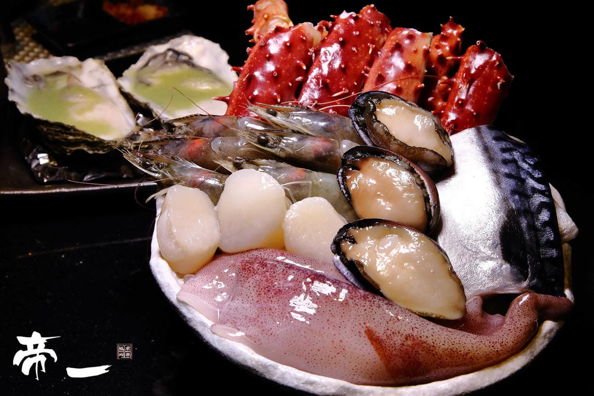 【食。內湖】帝一 帝王蟹海鮮/黑毛牛/伊比利豬 頂級燒烤吃到飽～烤肉也能很享受！頂級食材”小鮮肉”幫你烤！