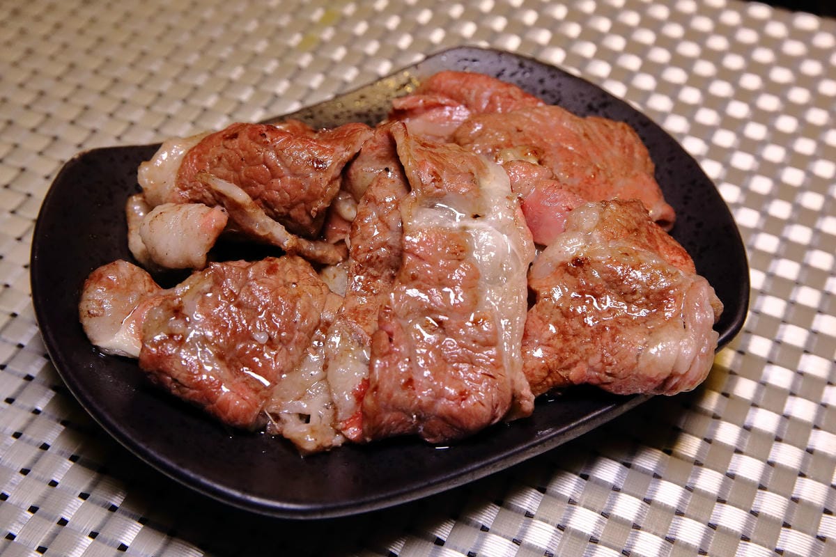 【食。內湖】帝一 帝王蟹海鮮/黑毛牛/伊比利豬 頂級燒烤吃到飽～烤肉也能很享受！頂級食材”小鮮肉”幫你烤！