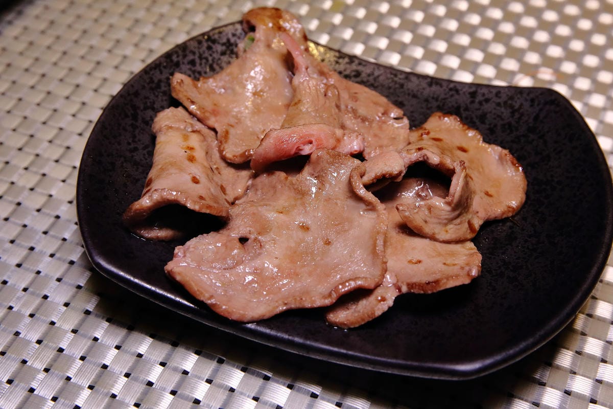 【食。內湖】帝一 帝王蟹海鮮/黑毛牛/伊比利豬 頂級燒烤吃到飽～烤肉也能很享受！頂級食材”小鮮肉”幫你烤！