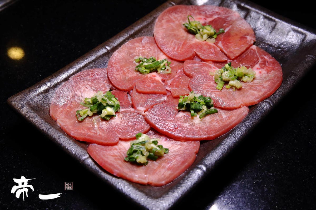 【食。內湖】帝一 帝王蟹海鮮/黑毛牛/伊比利豬 頂級燒烤吃到飽～烤肉也能很享受！頂級食材”小鮮肉”幫你烤！