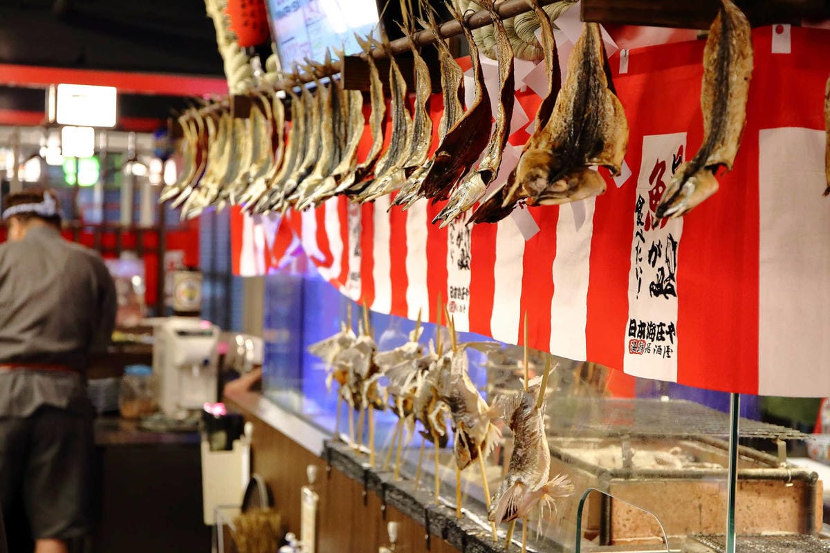 【食。台北】庄屋海鮮居酒屋（一夜干專賣）～林森北商圈。全台第一家以一夜干為主的居酒屋，彷彿置身於日本居酒屋的道地氛圍