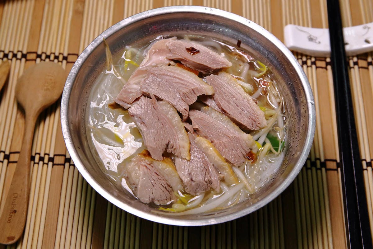 【食。永和】型男鵝肉店～永和在地人狂推，巷弄裡一吃就愛上的美味！煙燻鵝肉Q彈香甜，只要150元型男鵝肉送到你家！外送！懶人必須！