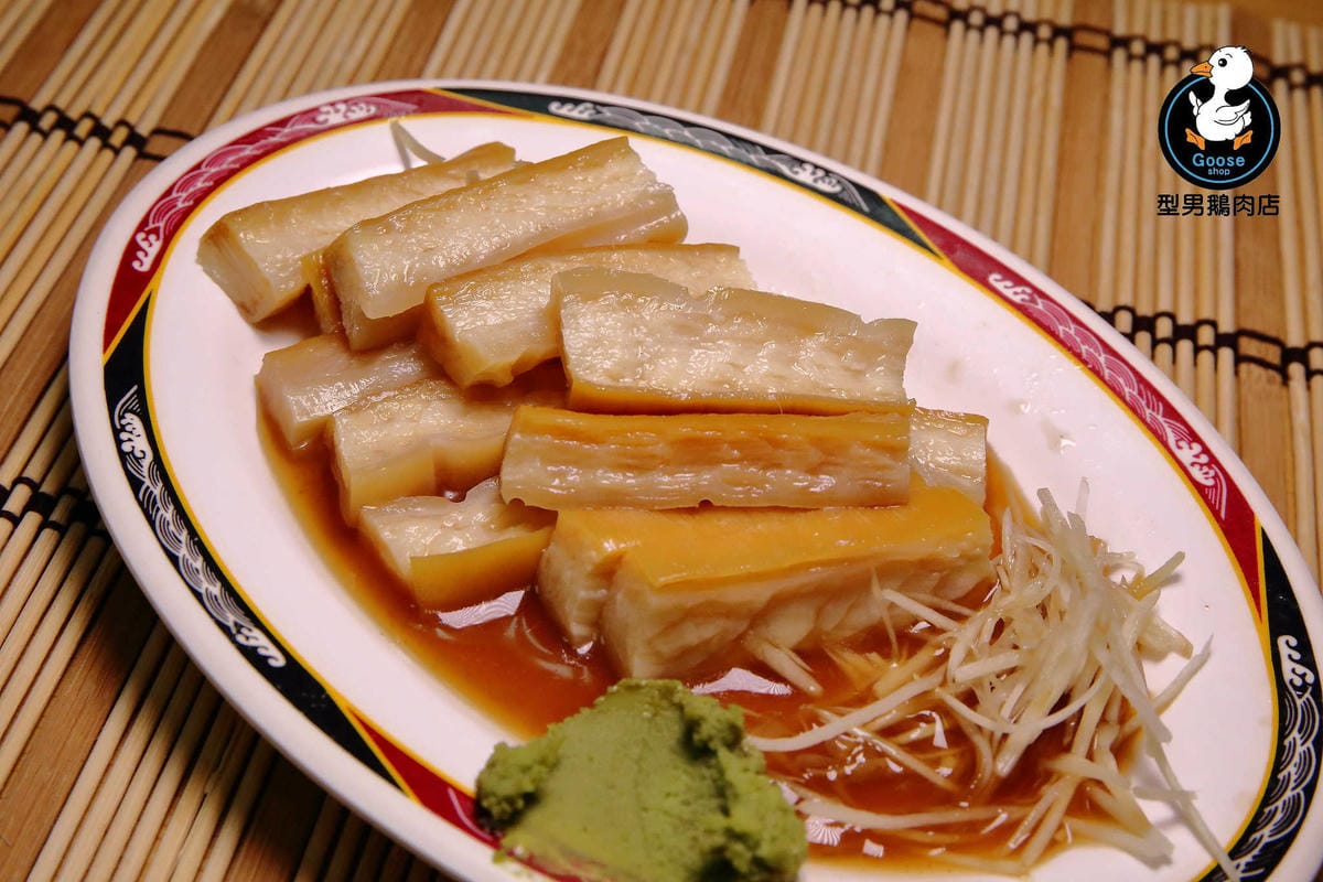 【食。永和】型男鵝肉店～永和在地人狂推，巷弄裡一吃就愛上的美味！煙燻鵝肉Q彈香甜，只要150元型男鵝肉送到你家！外送！懶人必須！