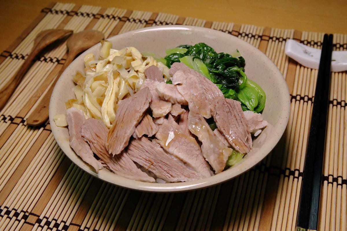 【食。永和】型男鵝肉店～永和在地人狂推，巷弄裡一吃就愛上的美味！煙燻鵝肉Q彈香甜，只要150元型男鵝肉送到你家！外送！懶人必須！