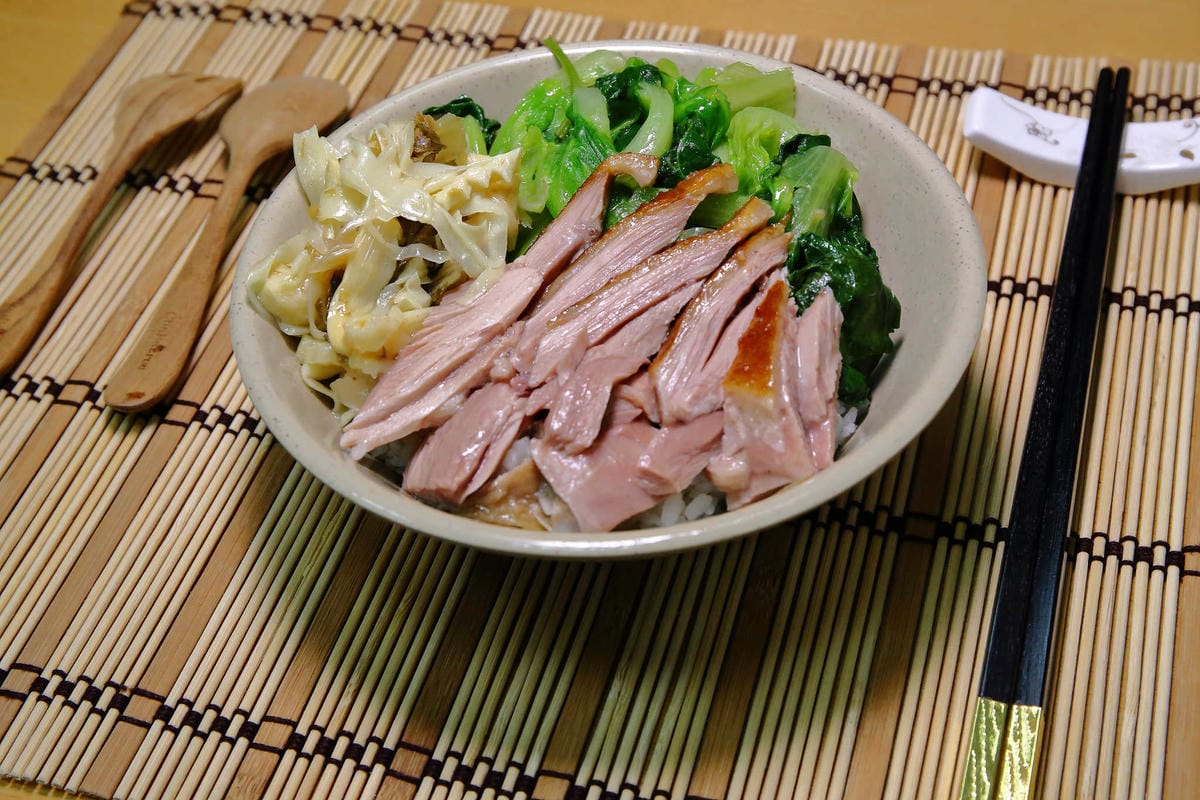 【食。永和】型男鵝肉店～永和在地人狂推，巷弄裡一吃就愛上的美味！煙燻鵝肉Q彈香甜，只要150元型男鵝肉送到你家！外送！懶人必須！