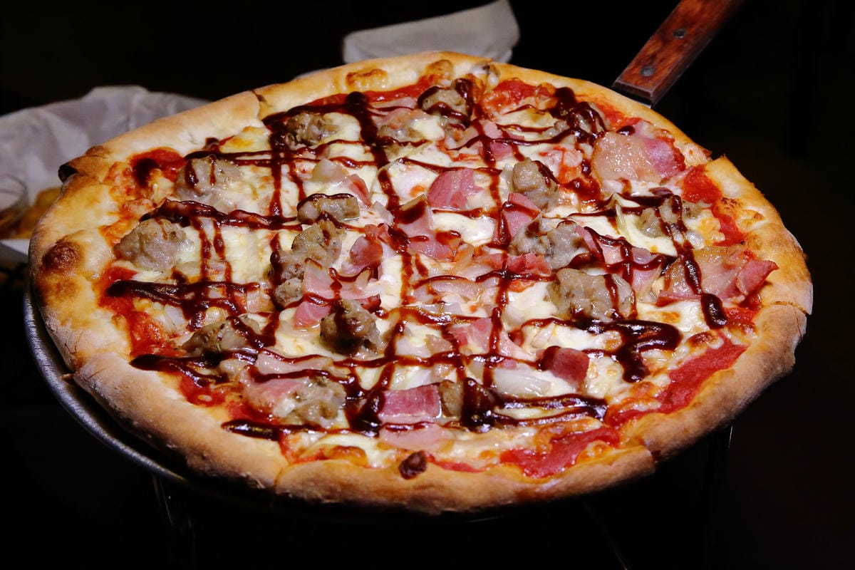 【食。台北】Big Boyz Pizza～老外超愛！全台唯一美國ISP認證主廚，大爆料的深盤披薩，起司控絕對不能錯過的經典披薩！