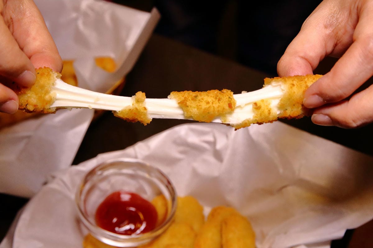 【食。台北】Big Boyz Pizza～老外超愛！全台唯一美國ISP認證主廚，大爆料的深盤披薩，起司控絕對不能錯過的經典披薩！