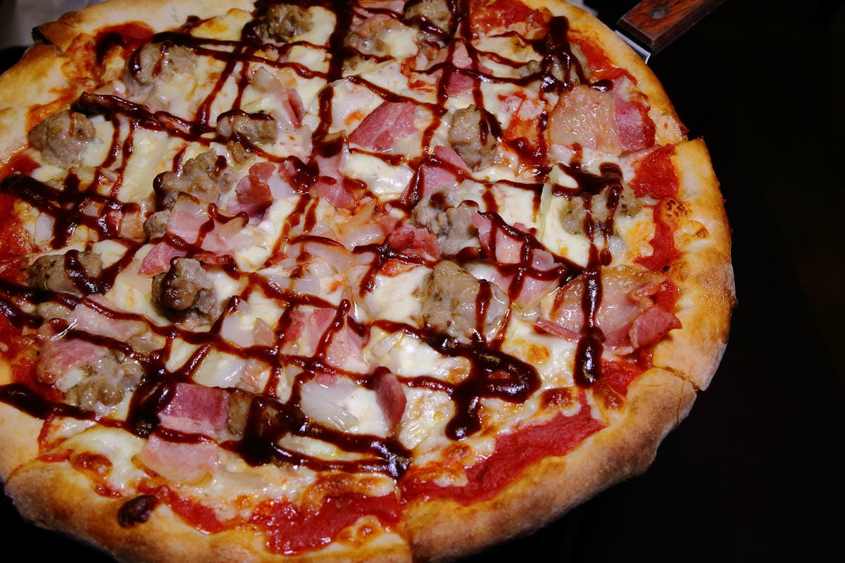 【食。台北】Big Boyz Pizza～老外超愛！全台唯一美國ISP認證主廚，大爆料的深盤披薩，起司控絕對不能錯過的經典披薩！