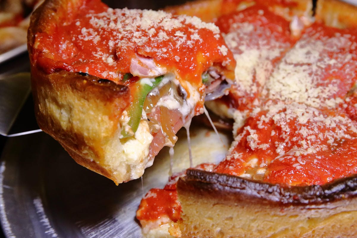 【食。台北】Big Boyz Pizza～老外超愛！全台唯一美國ISP認證主廚，大爆料的深盤披薩，起司控絕對不能錯過的經典披薩！