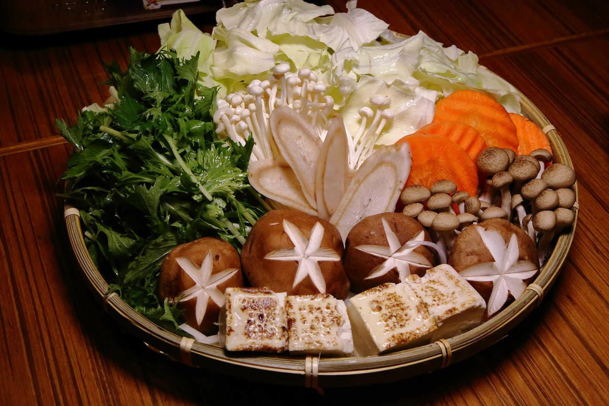 【食。板橋】鮨彩壽司 IrodoriSushi~板橋大遠百美食饗宴。充滿特色的日本料理，精緻割烹料理，海鮮寄世鍋有滿滿的海鮮美味