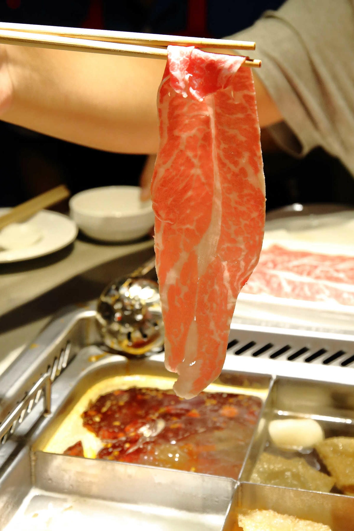 【食。板橋】海底撈全台二號店開幕!吃鍋看秀、貼心的服務,感受賓至如歸!