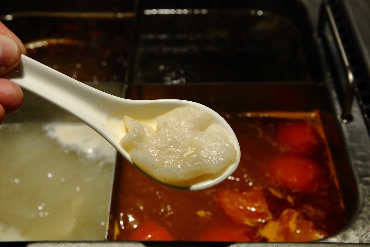 【食。板橋】海底撈全台二號店開幕!吃鍋看秀、貼心的服務,感受賓至如歸!