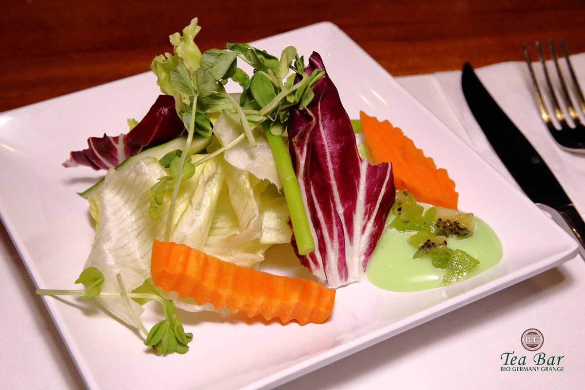 【食。台北】B&G德國農莊德式精品餐廳~信義區美食。Bellavita精品餐廳推出全新餐點，無咖啡因的天然有機草本茶，喝茶聊天吃美食的好所在