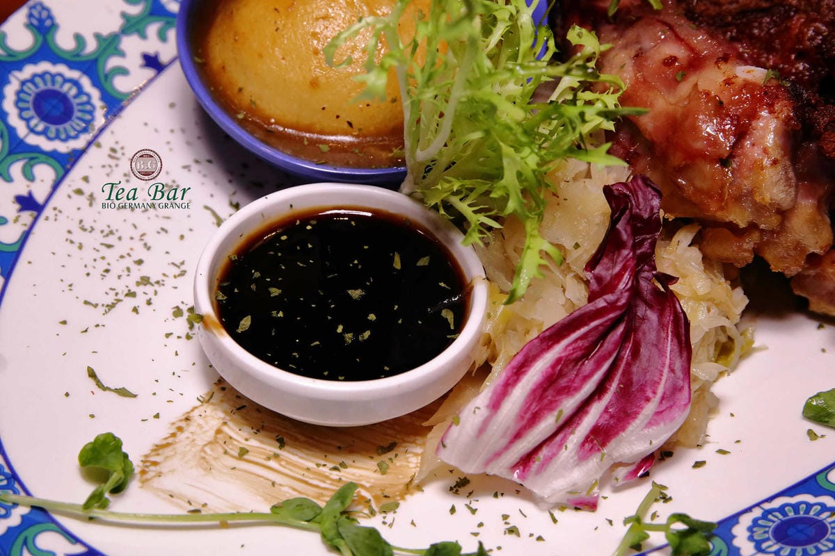 【食。台北】B&G德國農莊德式精品餐廳~信義區美食。Bellavita精品餐廳推出全新餐點，無咖啡因的天然有機草本茶，喝茶聊天吃美食的好所在