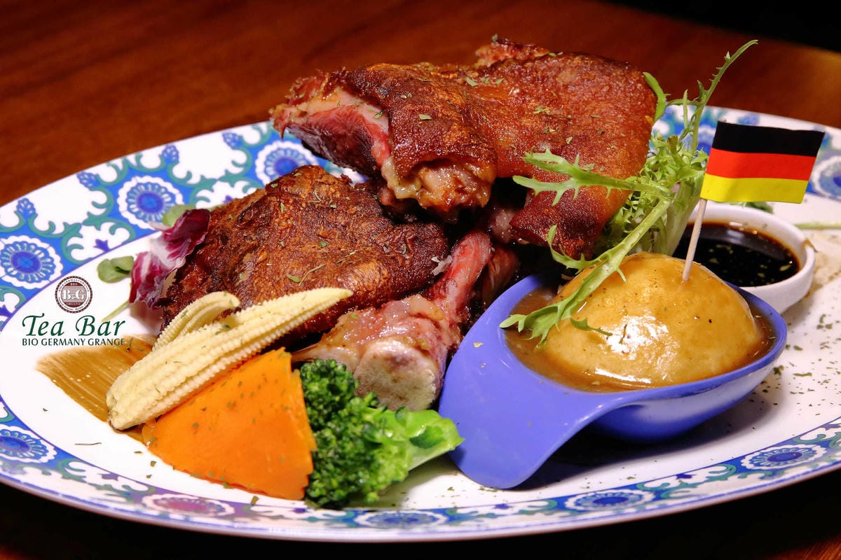 【食。台北】B&G德國農莊德式精品餐廳~信義區美食。Bellavita精品餐廳推出全新餐點，無咖啡因的天然有機草本茶，喝茶聊天吃美食的好所在