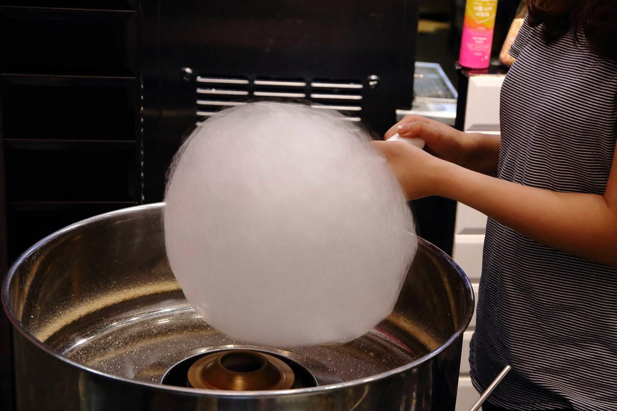 【食。中壢】戀愛吧 Lovejuice 漸層果汁～中原果汁。IG打卡新熱點！漸層果汁吉拿棒，在雲朵上吃冰，超粉嫩好拍！(已歇業)