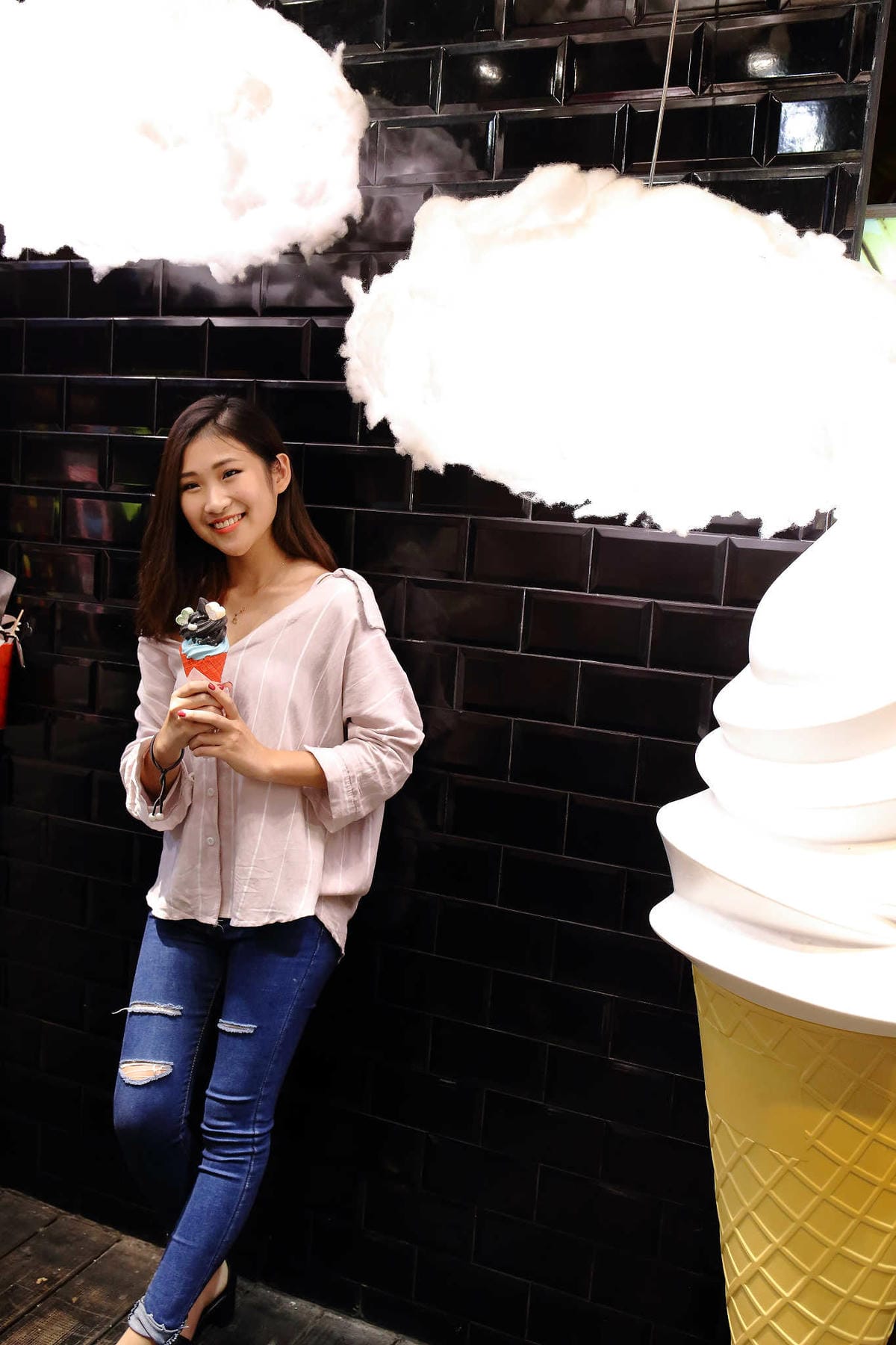 【食。中壢】戀愛吧 Lovejuice 漸層果汁～中原果汁。IG打卡新熱點！漸層果汁吉拿棒，在雲朵上吃冰，超粉嫩好拍！(已歇業)