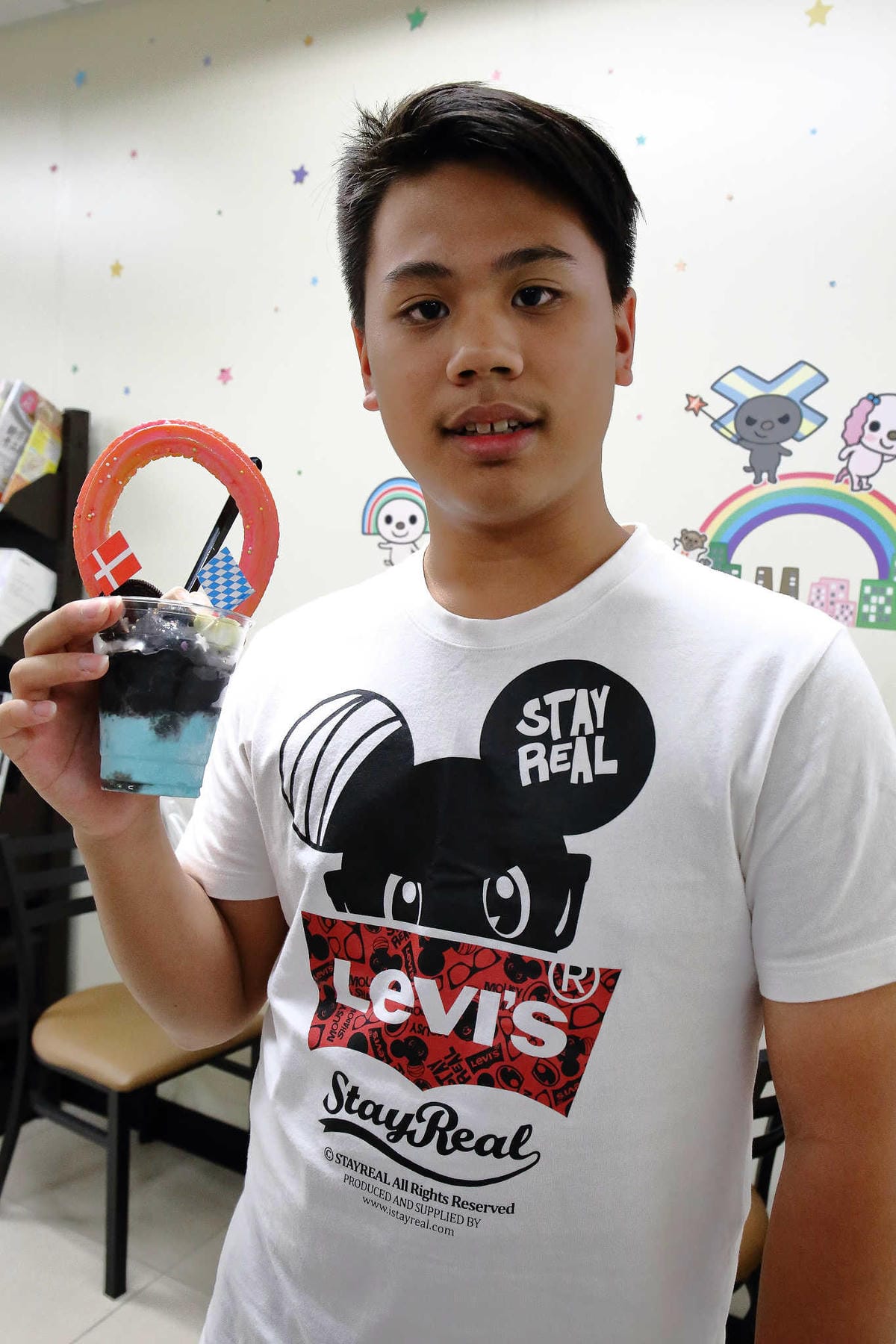 【食。中壢】戀愛吧 Lovejuice 漸層果汁～中原果汁。IG打卡新熱點！漸層果汁吉拿棒，在雲朵上吃冰，超粉嫩好拍！(已歇業)