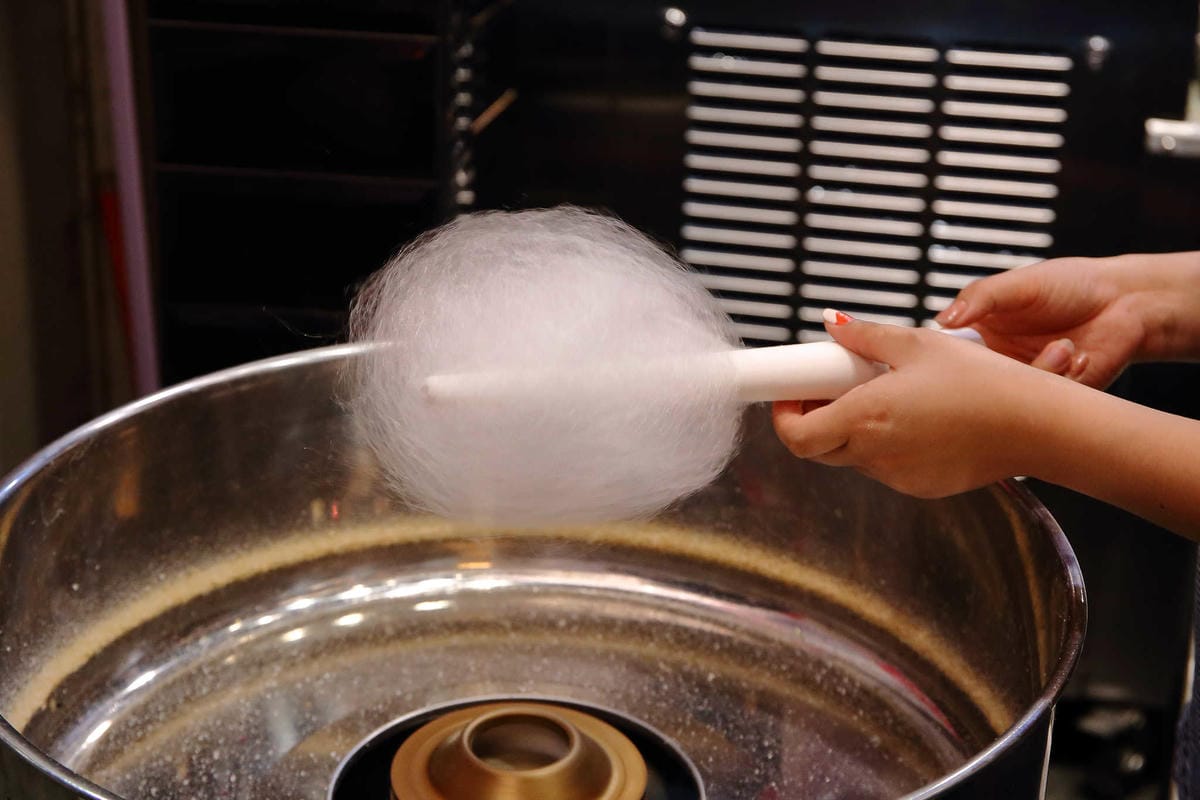 【食。中壢】戀愛吧 Lovejuice 漸層果汁～中原果汁。IG打卡新熱點！漸層果汁吉拿棒，在雲朵上吃冰，超粉嫩好拍！(已歇業)