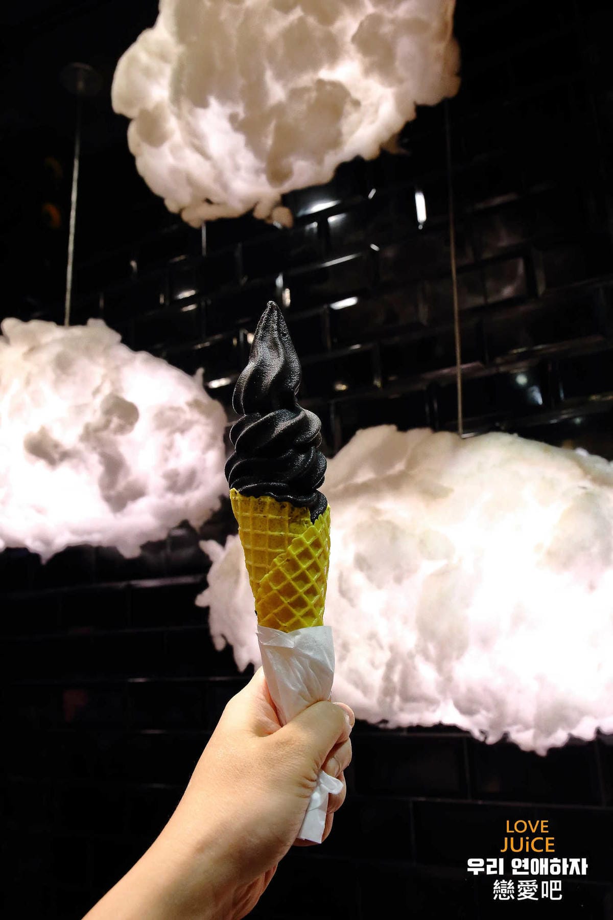 【食。中壢】戀愛吧 Lovejuice 漸層果汁～中原果汁。IG打卡新熱點！漸層果汁吉拿棒，在雲朵上吃冰，超粉嫩好拍！(已歇業)