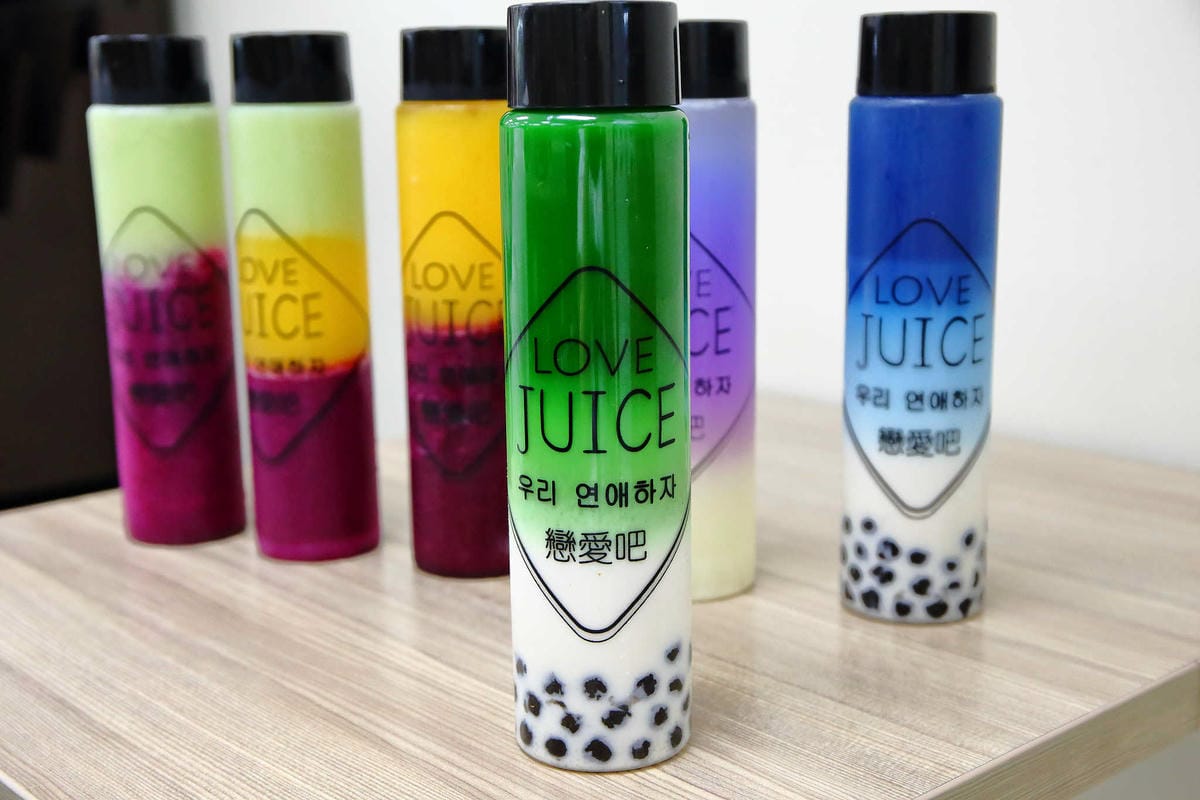 【食。中壢】戀愛吧 Lovejuice 漸層果汁～中原果汁。IG打卡新熱點！漸層果汁吉拿棒，在雲朵上吃冰，超粉嫩好拍！(已歇業)